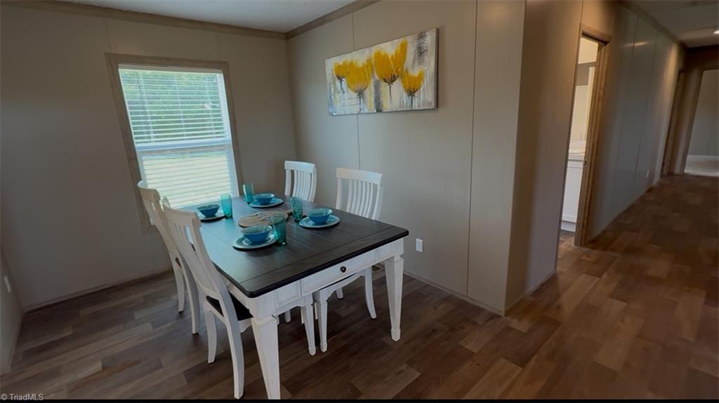 1302 Austin Little Mountain Road Ronda, NC 28670 - Photo 10 of 11 Dining Area