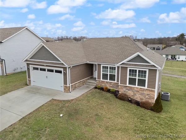 $389,900 | 4219 Toms Way, Jeffersonville, IN 47130