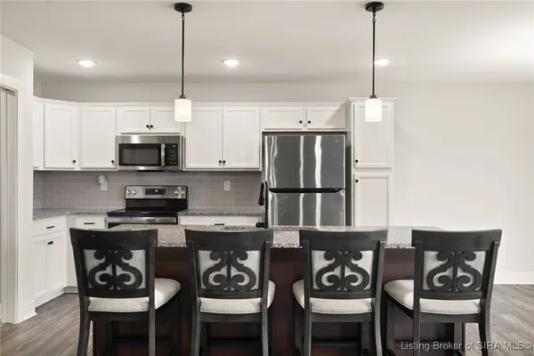 $389,900 | 4219 Toms Way, Jeffersonville, IN 47130