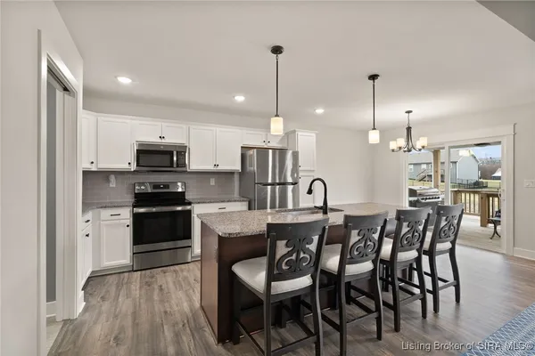 $389,900 | 4219 Toms Way, Jeffersonville, IN 47130