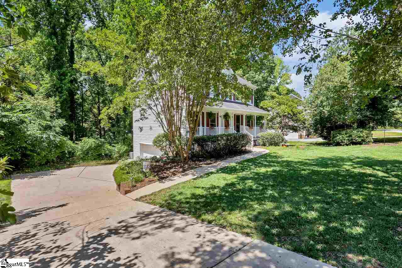 407 Foxhound Road Simpsonville, SC 29680 - Photo 5 of 35 Gallery Image 5
