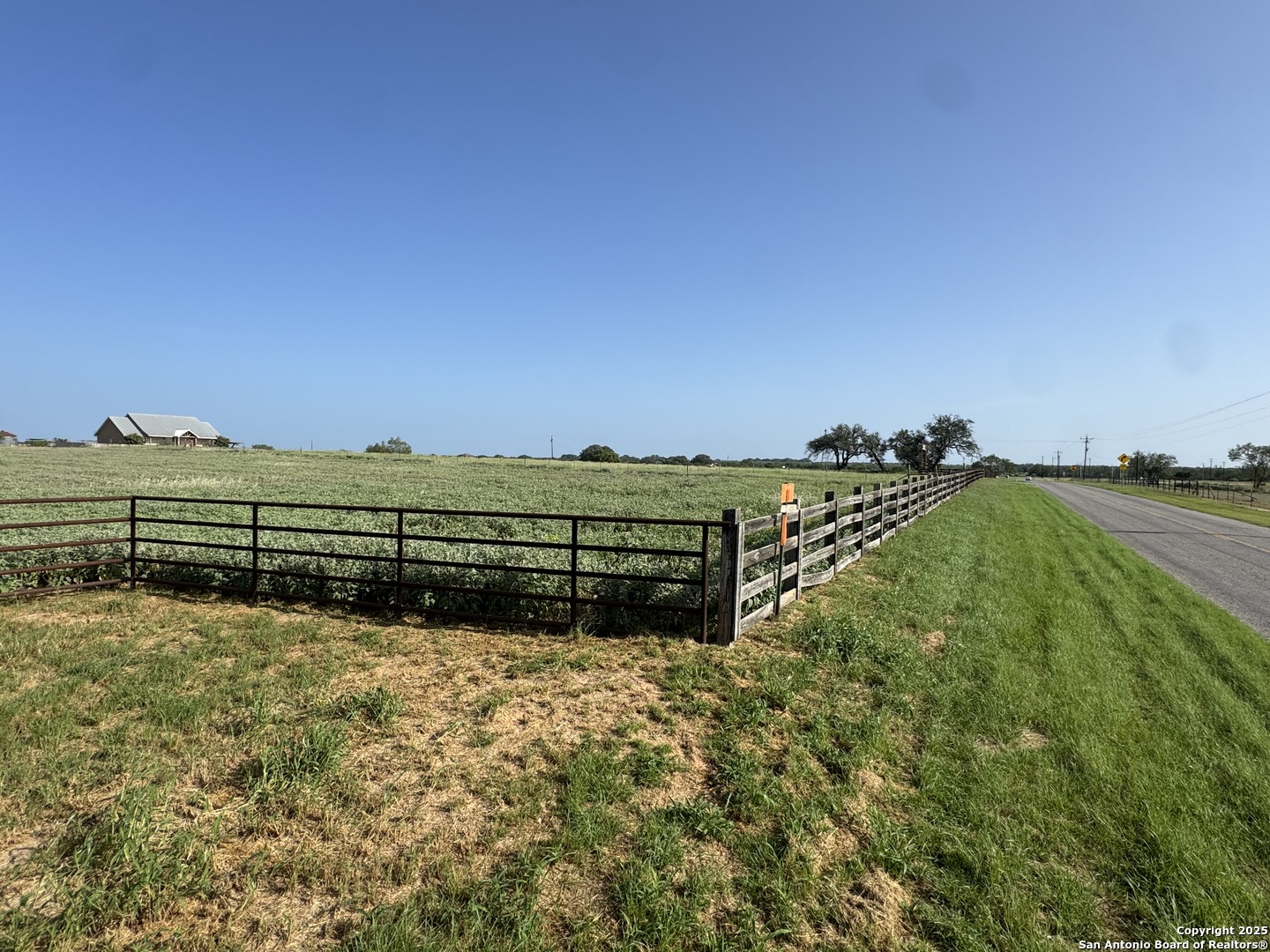 0 Fm 472 Bigfoot, TX 78005 - Photo 2 of 7