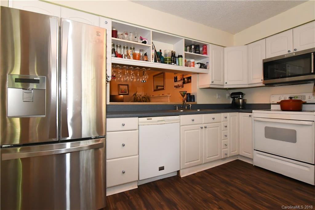 8224 Knights Bridge Road Charlotte, NC 28210 - Photo 7 of 17 Gallery Image 7