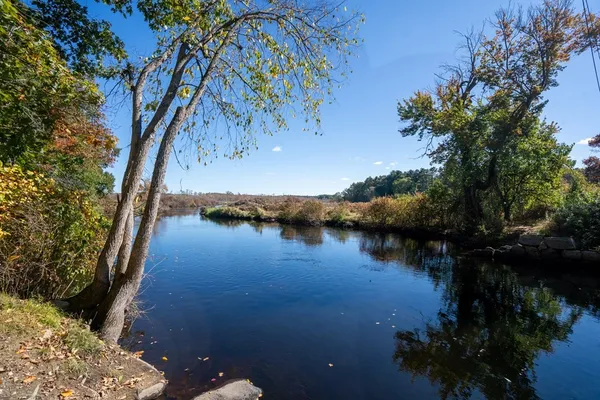 $2,975 | 242 Main Street, Unit 202, Millis, MA 02054