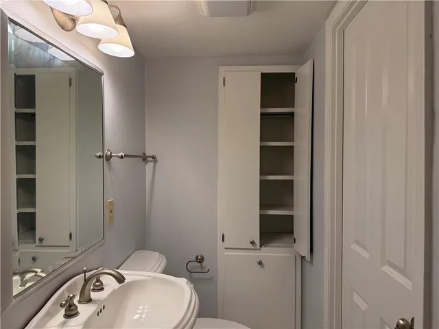 $2,500 | 3915 St Charles Avenue, Unit 604, New Orleans, LA 70115