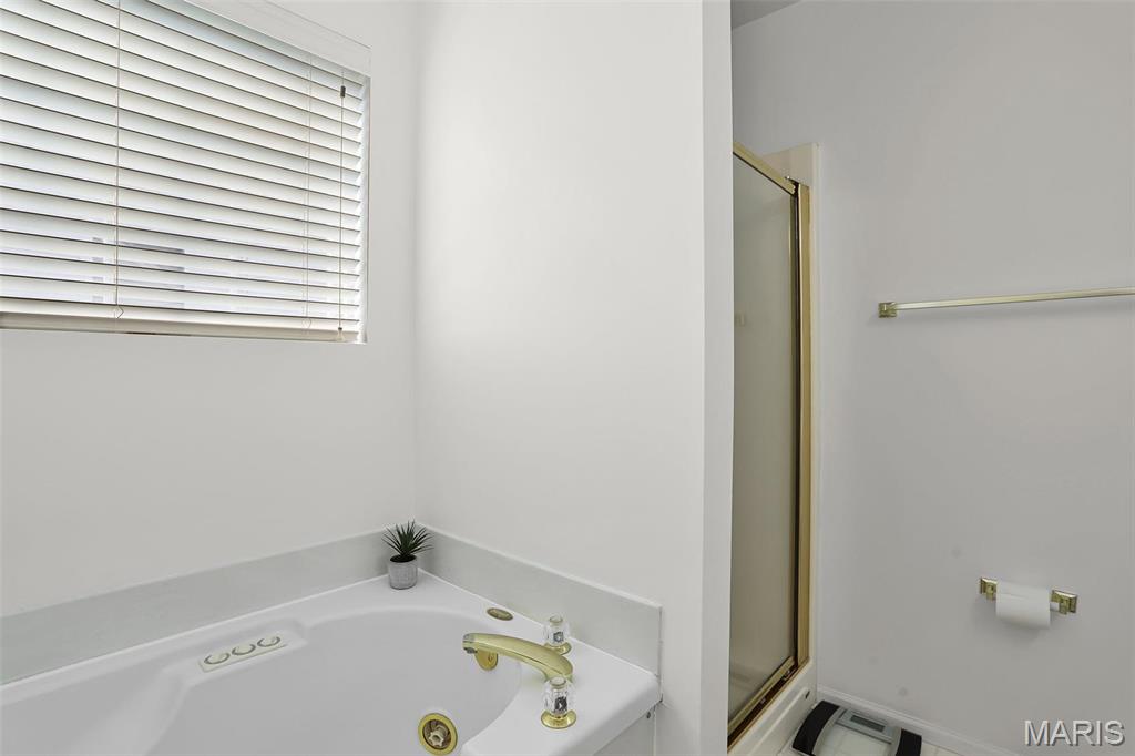 630 Cascade Lk Court Ballwin, MO 63021 - Photo 17 of 30