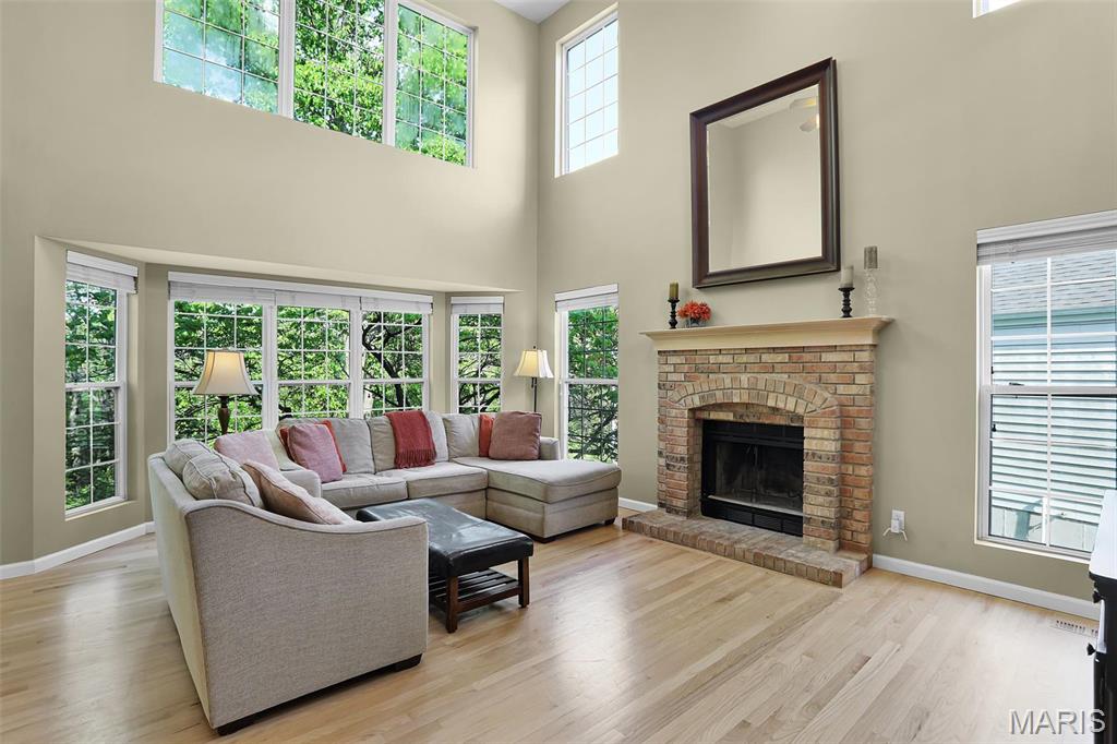 630 Cascade Lk Court Ballwin, MO 63021 - Photo 4 of 30