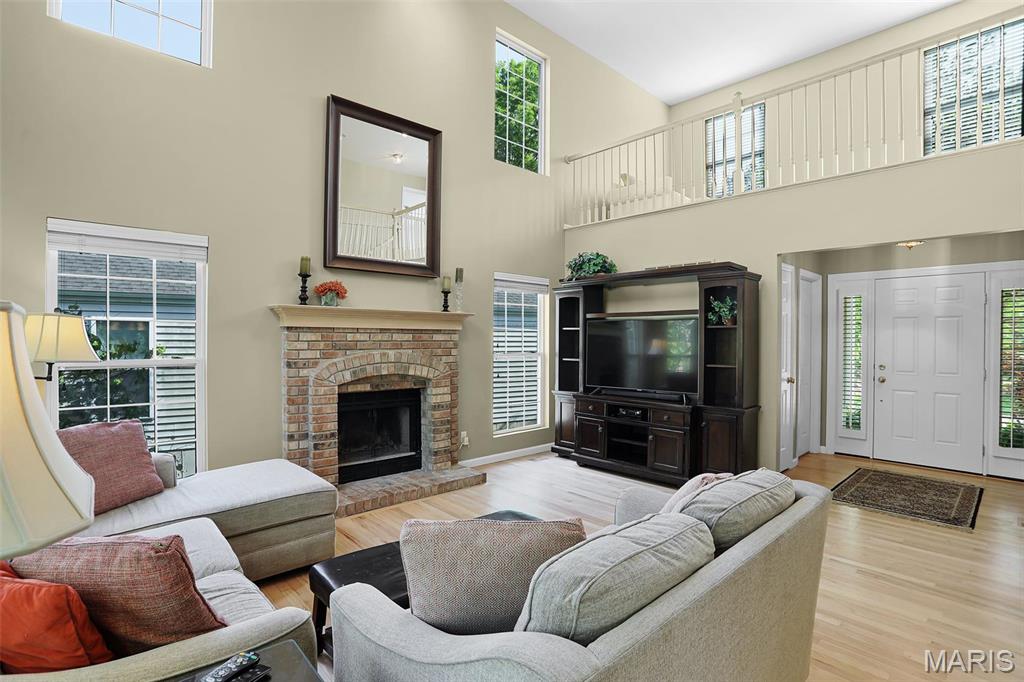 630 Cascade Lk Court Ballwin, MO 63021 - Photo 5 of 30