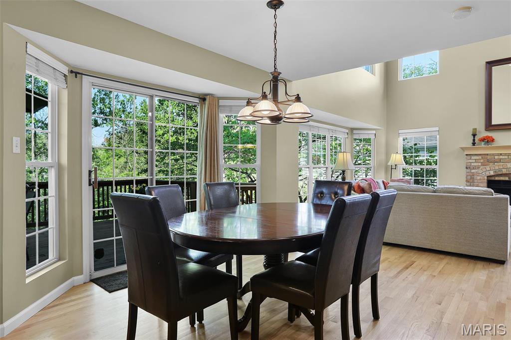 630 Cascade Lk Court Ballwin, MO 63021 - Photo 8 of 30