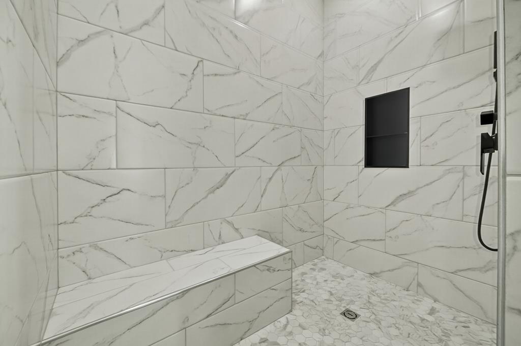 289 Scott Hollow Road Ellijay, GA 30540 - Photo 29 of 45 Stepless shower in primary suite - 3 shower heads