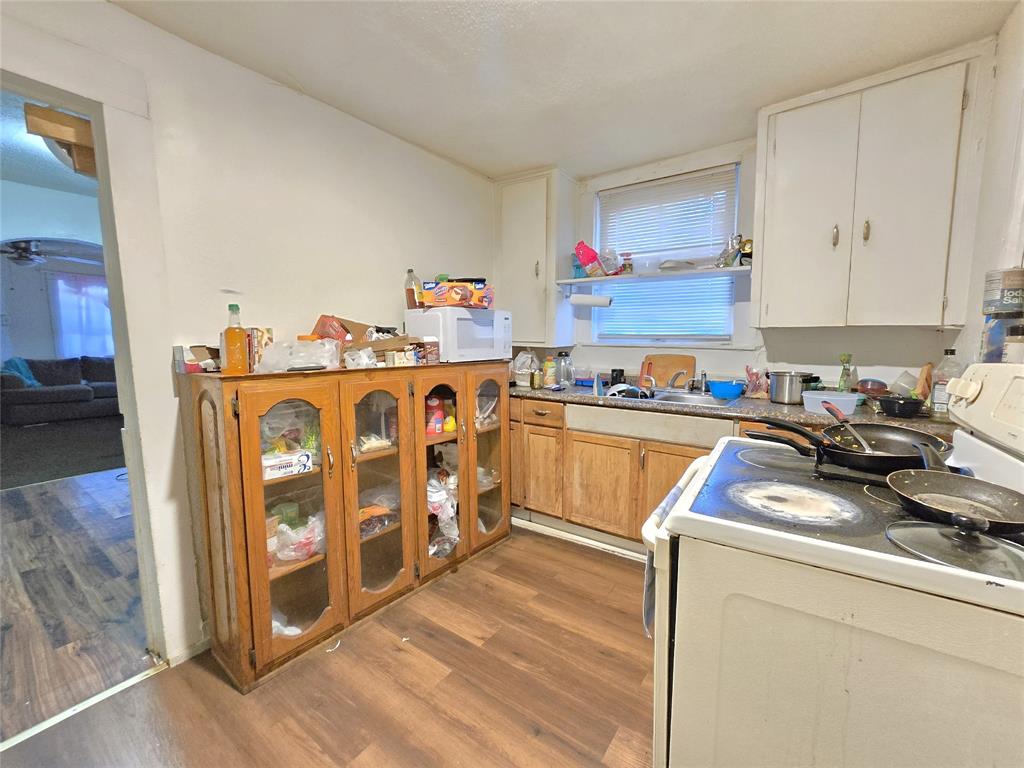 2714 Lenway Street Dallas, TX 75215 - Photo 7 of 16