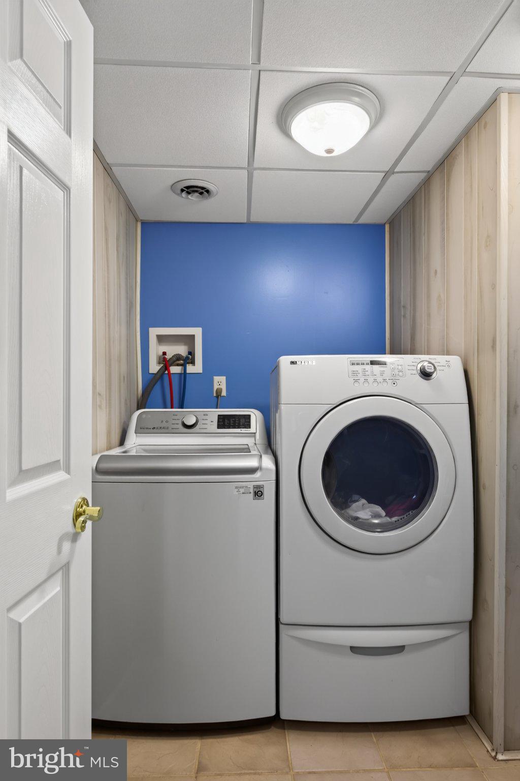 2634 Pleasant Hill Road Hanover, PA 17331 - Photo 45 of 52 Modern laundry space with vibrant accents.