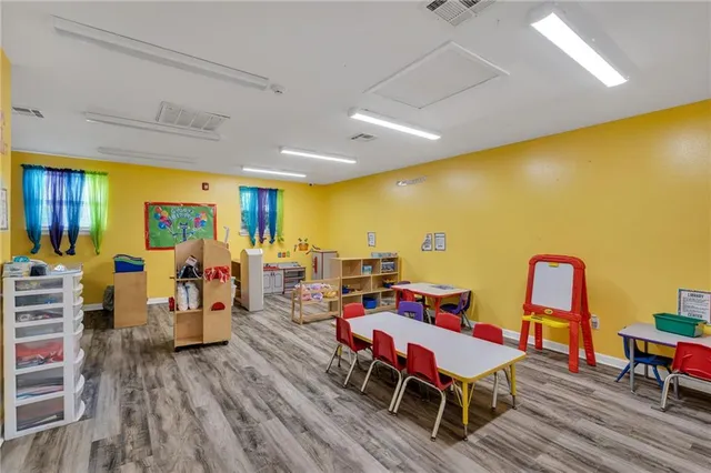 $385,000 | 34 Old Hickory Avenue, Chalmette, LA 70043