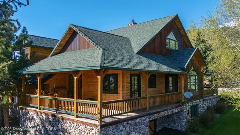 $995,000 | 507 West Elkhorn Drive, Star Valley Ranch, WY 83127
