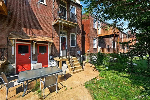 $395,000 | 2756 Ann Avenue, St. Louis, MO 63104