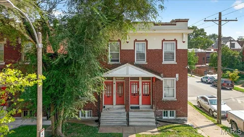 $395,000 | 2756 Ann Avenue, St. Louis, MO 63104