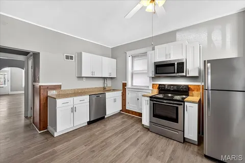 $395,000 | 2756 Ann Avenue, St. Louis, MO 63104