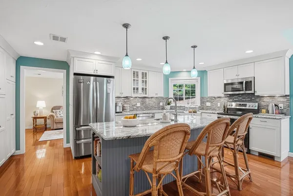 $950,000 | 22 Pine Warbler Way, Bellingham, MA 02019