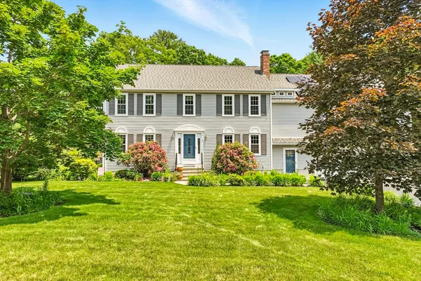 $950,000 | 22 Pine Warbler Way, Bellingham, MA 02019