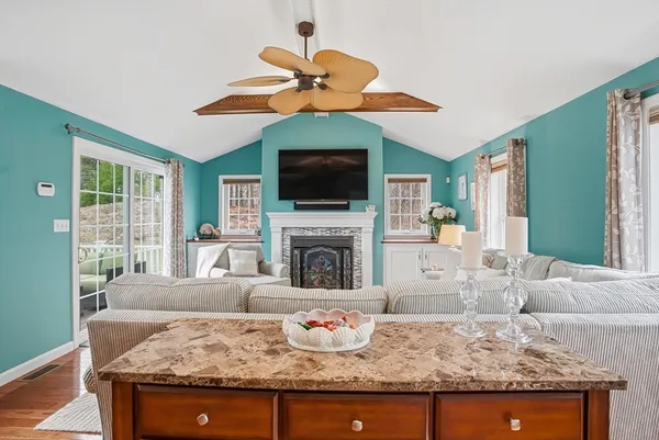 $950,000 | 22 Pine Warbler Way, Bellingham, MA 02019