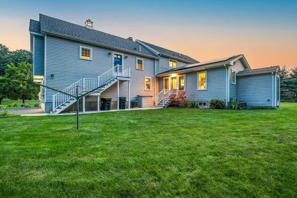 $950,000 | 22 Pine Warbler Way, Bellingham, MA 02019