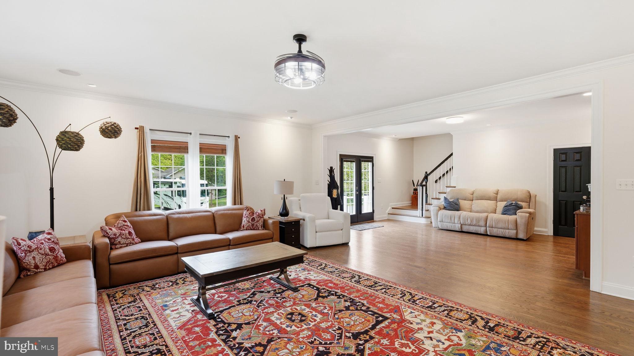 15613 Thoroughfare Road Gainesville, VA 20155 - Photo 22 of 64 Spacious living area with natural light.