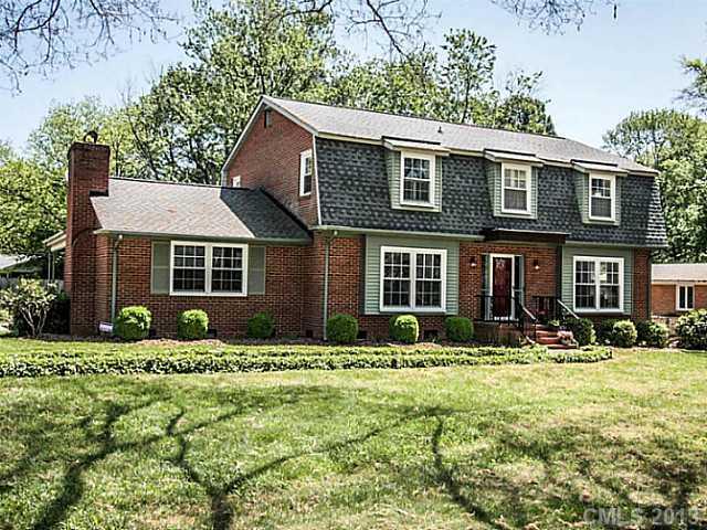 635 Lansdowne Road Charlotte, NC 28270 - Photo 1 of 15 Gallery Image 1