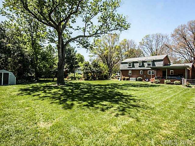 635 Lansdowne Road Charlotte, NC 28270 - Photo 15 of 15 Gallery Image 15