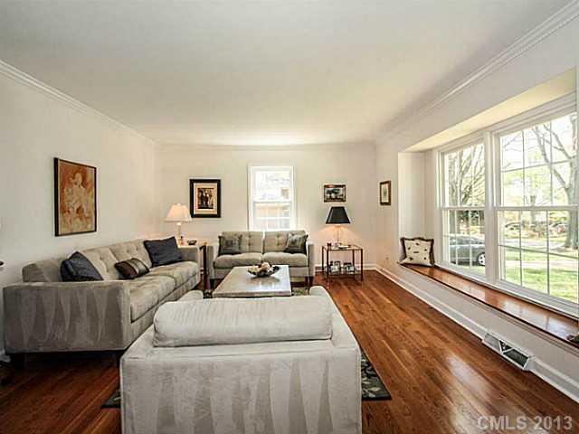 635 Lansdowne Road Charlotte, NC 28270 - Photo 3 of 15 Gallery Image 3
