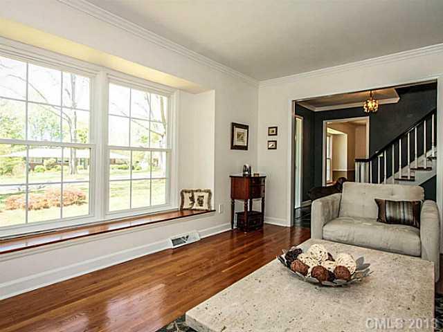 635 Lansdowne Road Charlotte, NC 28270 - Photo 4 of 15 Gallery Image 4