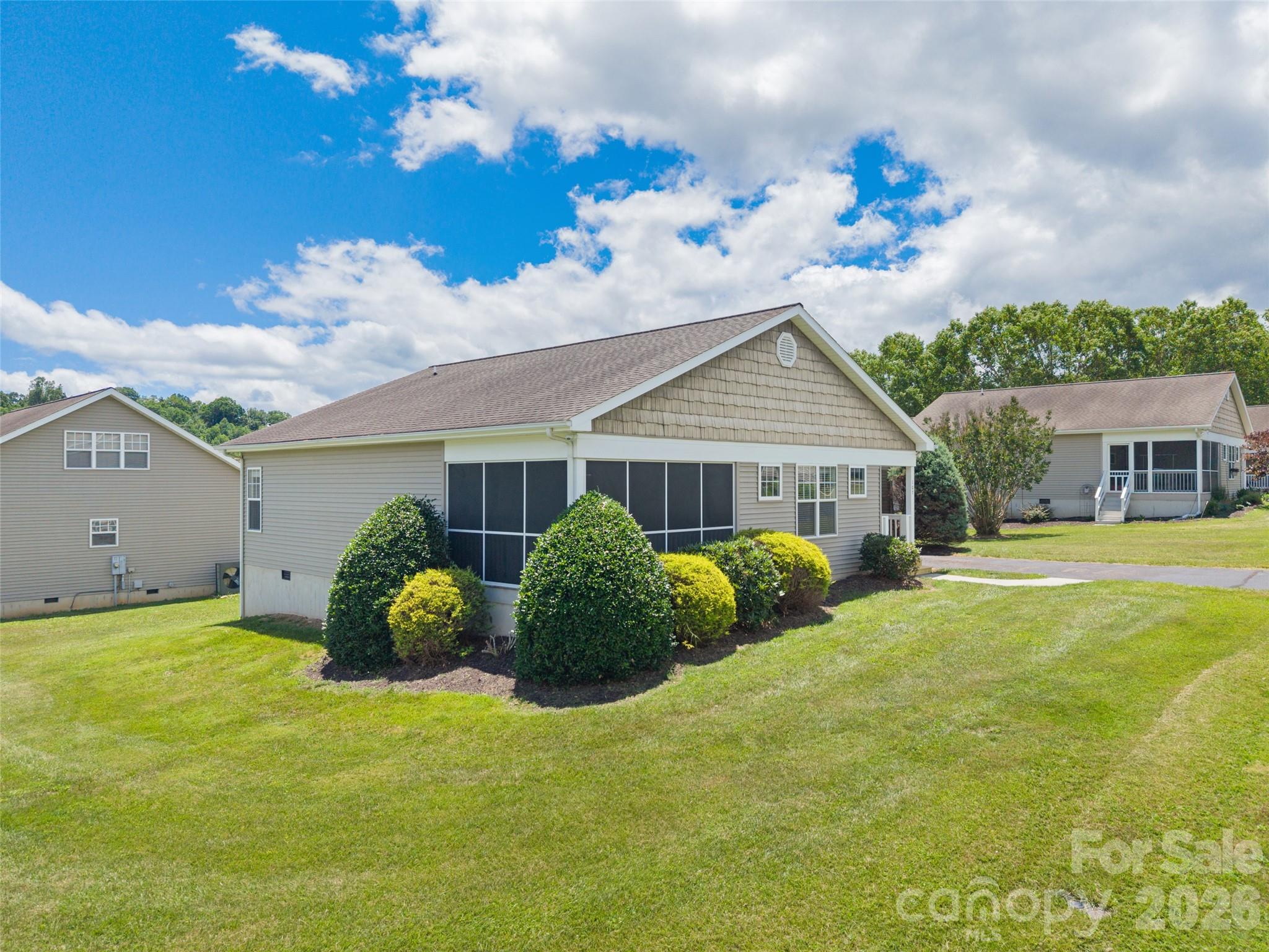 107 Cottage Loop Waynesville, NC 28785 - Photo 3 of 32