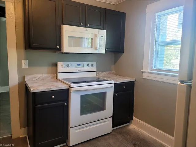 $163,900 | 650 Wesley Drive, High Point, NC 27260