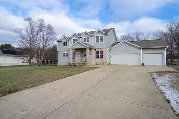 $399,900 | 9821 Gabriel Drive, Bloomington, IL 61705