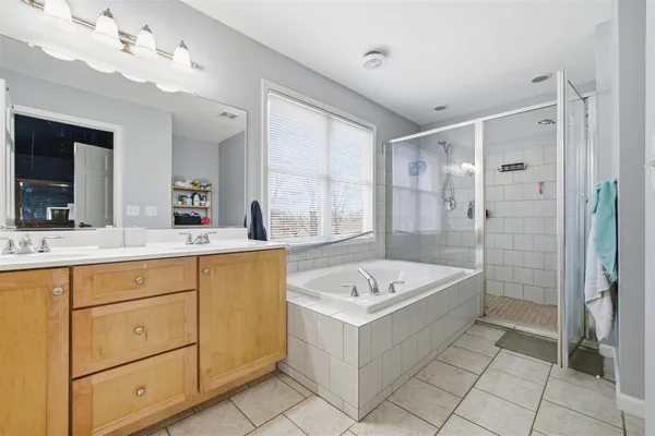 $399,900 | 9821 Gabriel Drive, Bloomington, IL 61705