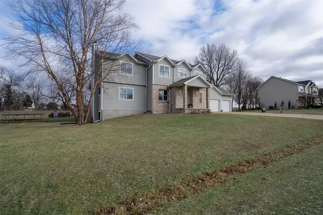 $420,000 | 9821 Gabriel Drive, Bloomington, IL 61705