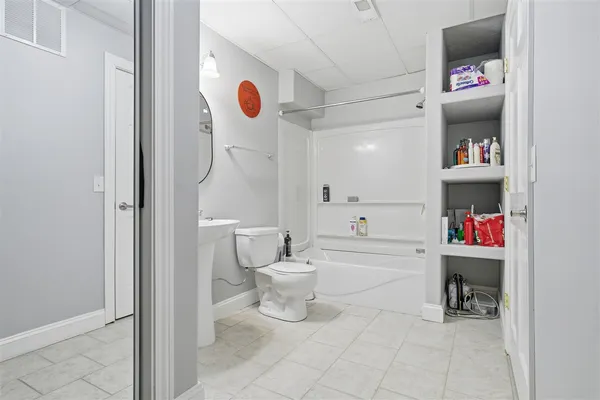 $399,900 | 9821 Gabriel Drive, Bloomington, IL 61705