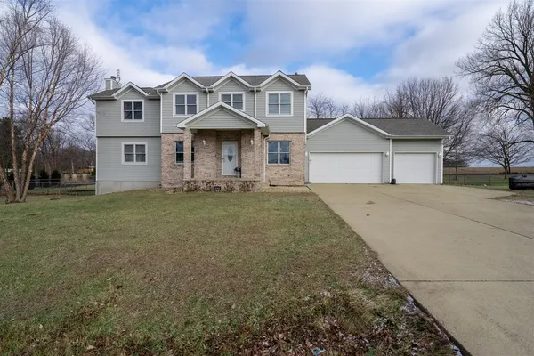 $399,900 | 9821 Gabriel Drive, Bloomington, IL 61705