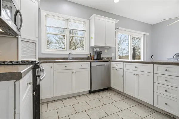 $399,900 | 9821 Gabriel Drive, Bloomington, IL 61705