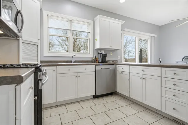 $420,000 | 9821 Gabriel Drive, Bloomington, IL 61705