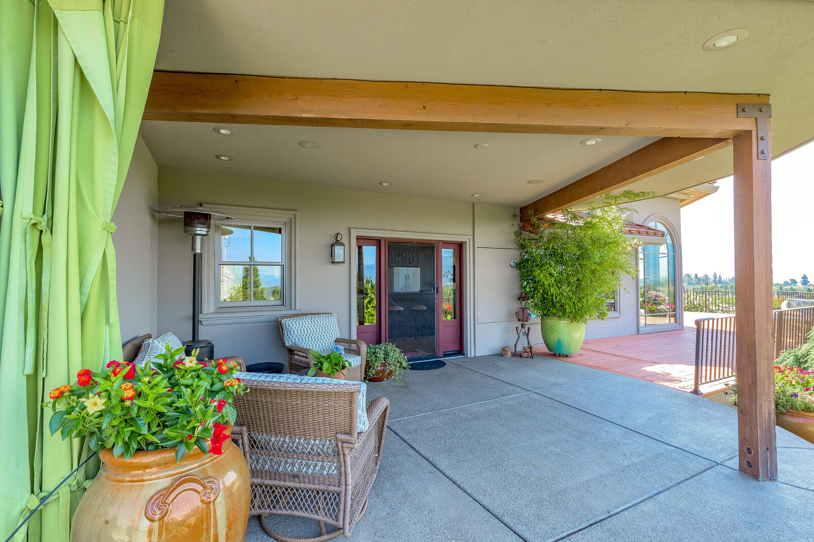 5755 Hughes Road Medford, OR 97504 - Photo 8 of 32 16