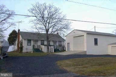 13499 South View Road Newburg, MD 20664 - Photo 1 of 5 Exterior (Front)