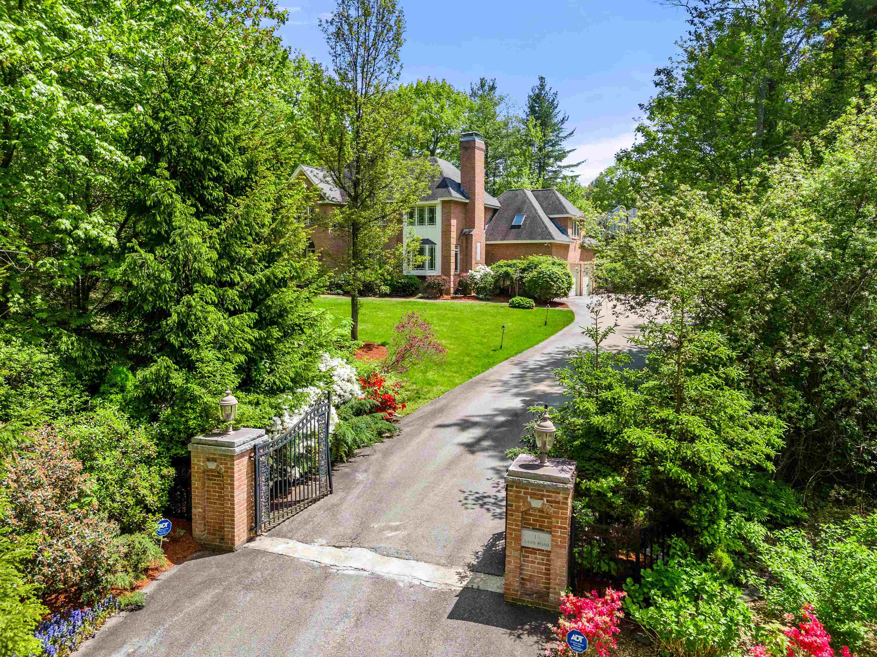 1 1/2 Lamb Road Nashua, NH 03062 - Photo 13 of 40