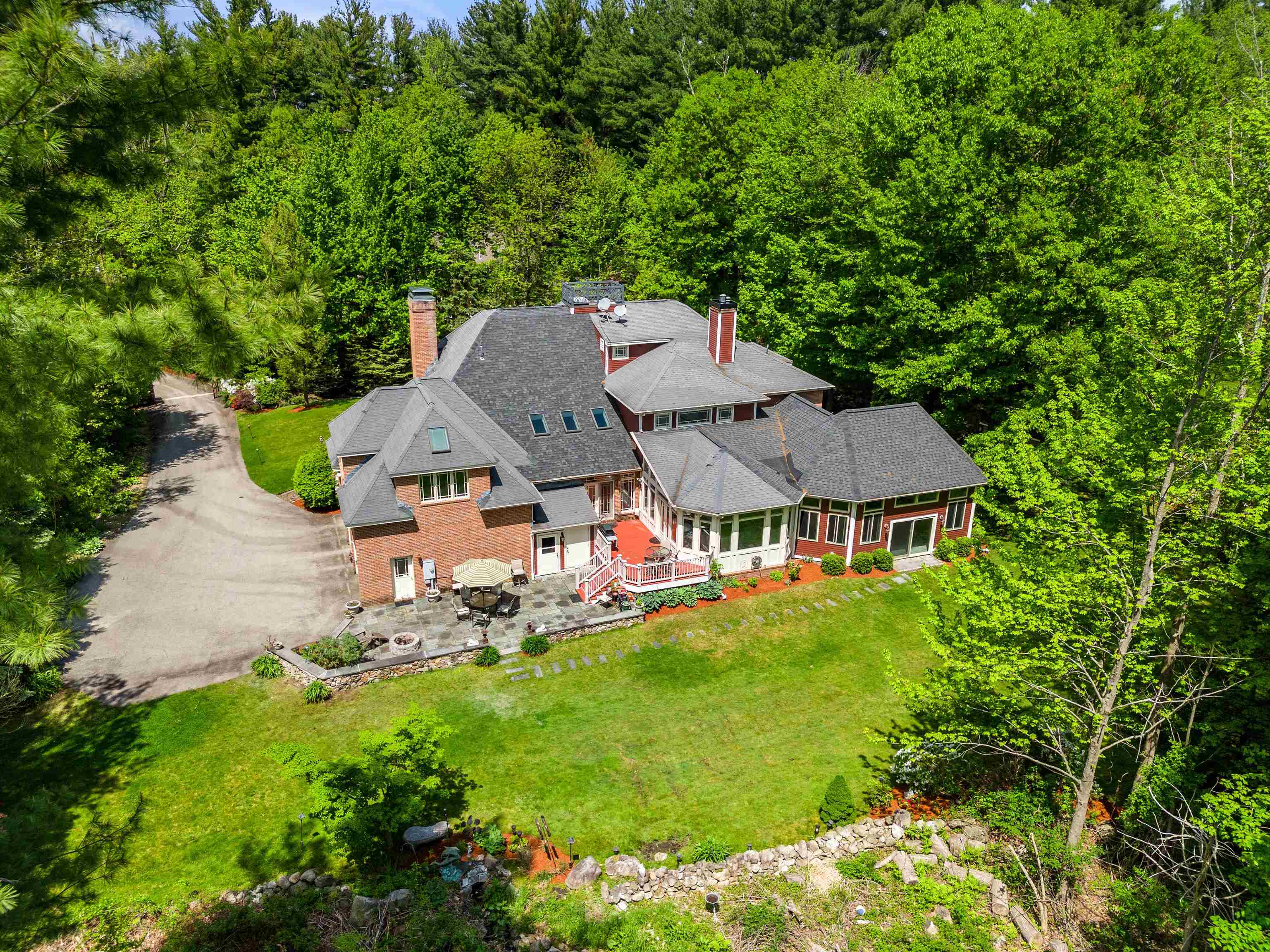 1 1/2 Lamb Road Nashua, NH 03062 - Photo 37 of 40