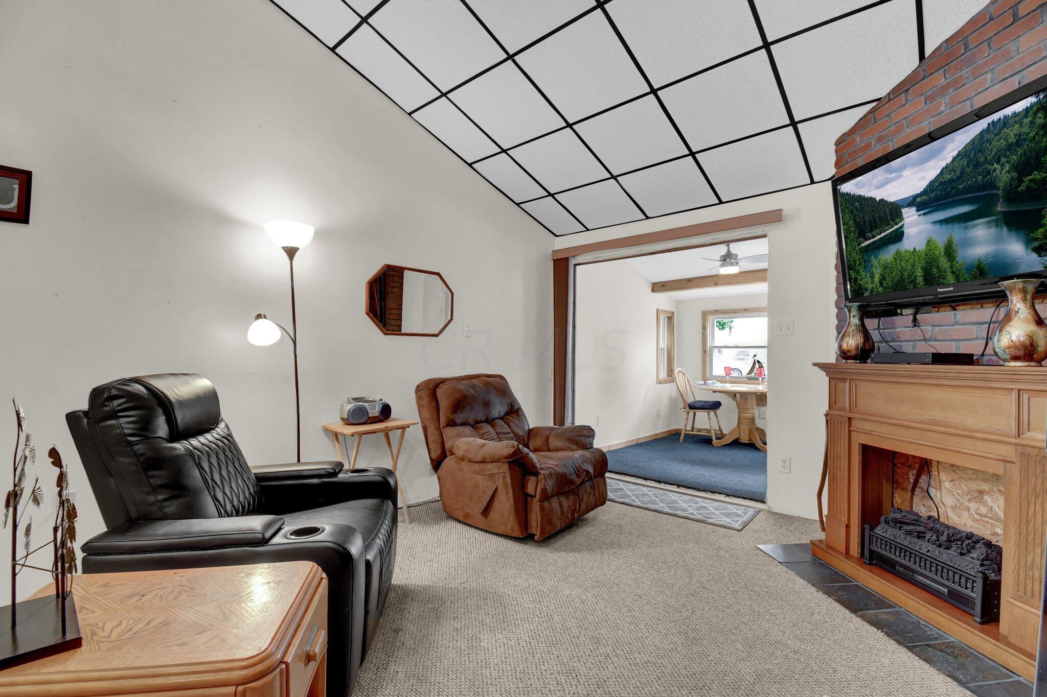 13997 Custers Point Road Northeast Thornville, OH 43076 - Photo 10 of 35 11-web-or-mls-DSC_0189