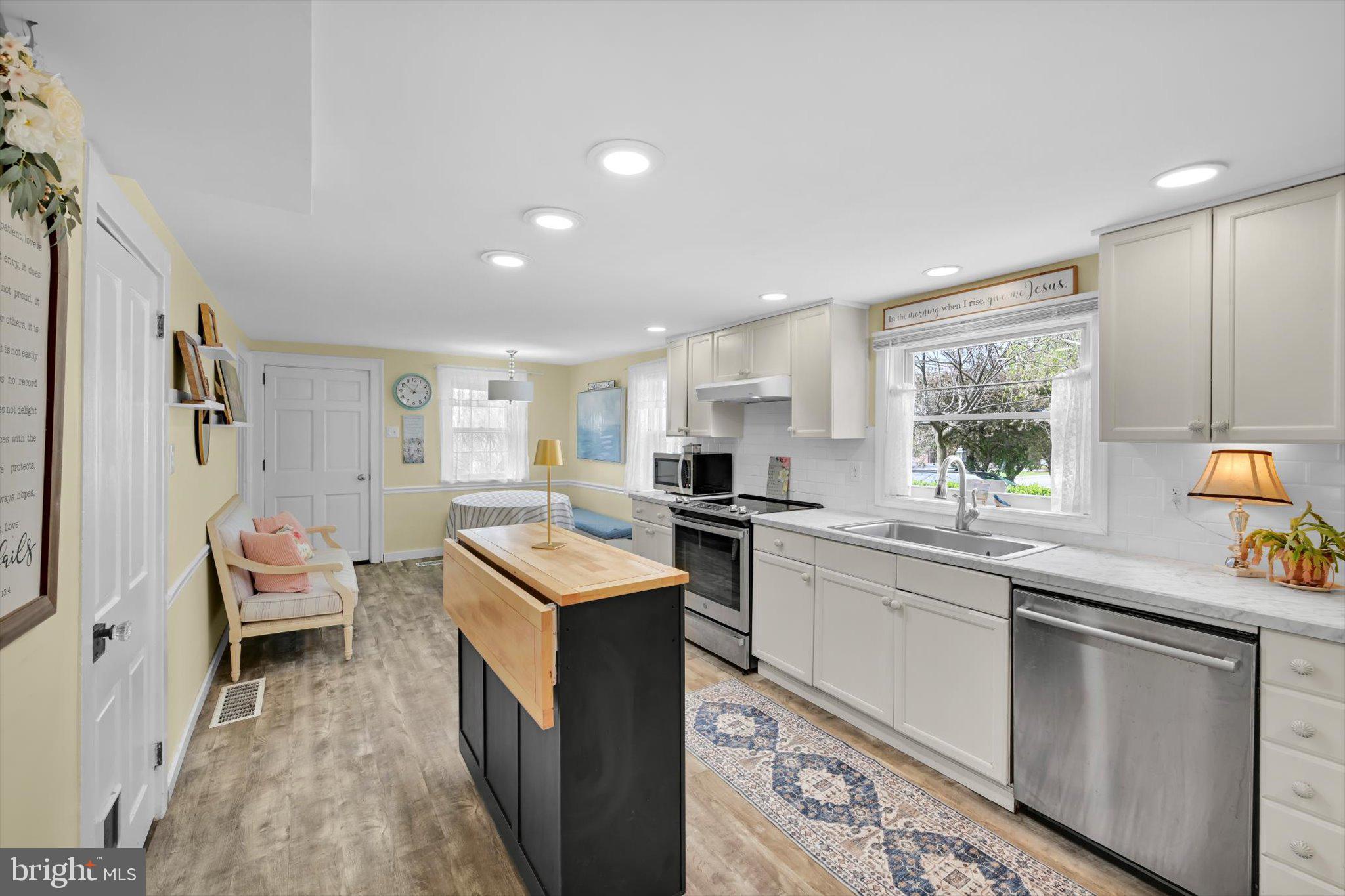 1523 Village Road Strasburg, PA 17579 - Photo 5 of 42