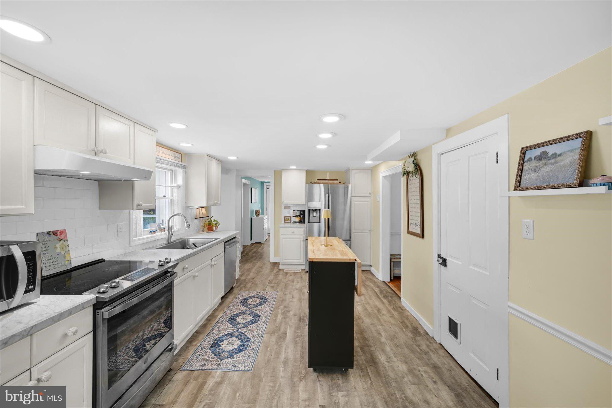 1523 Village Road Strasburg, PA 17579 - Photo 7 of 42