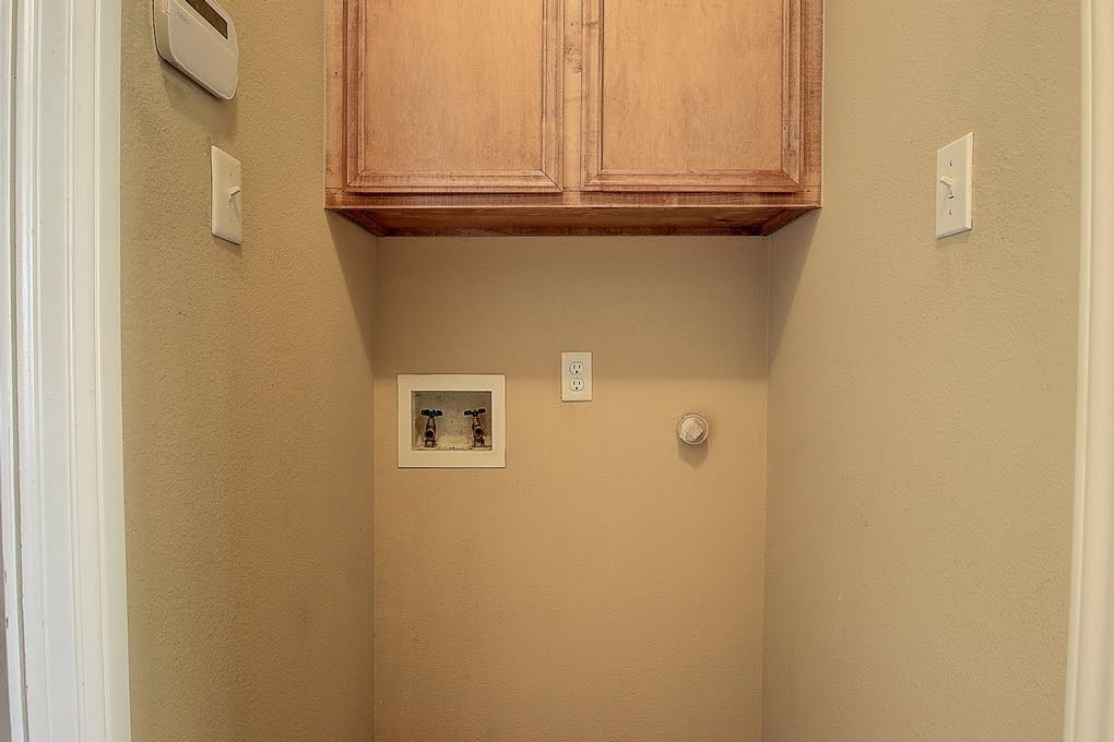 6824 Fox Tail Drive Corpus Christi, TX 78413 - Photo 11 of 40 a view of door