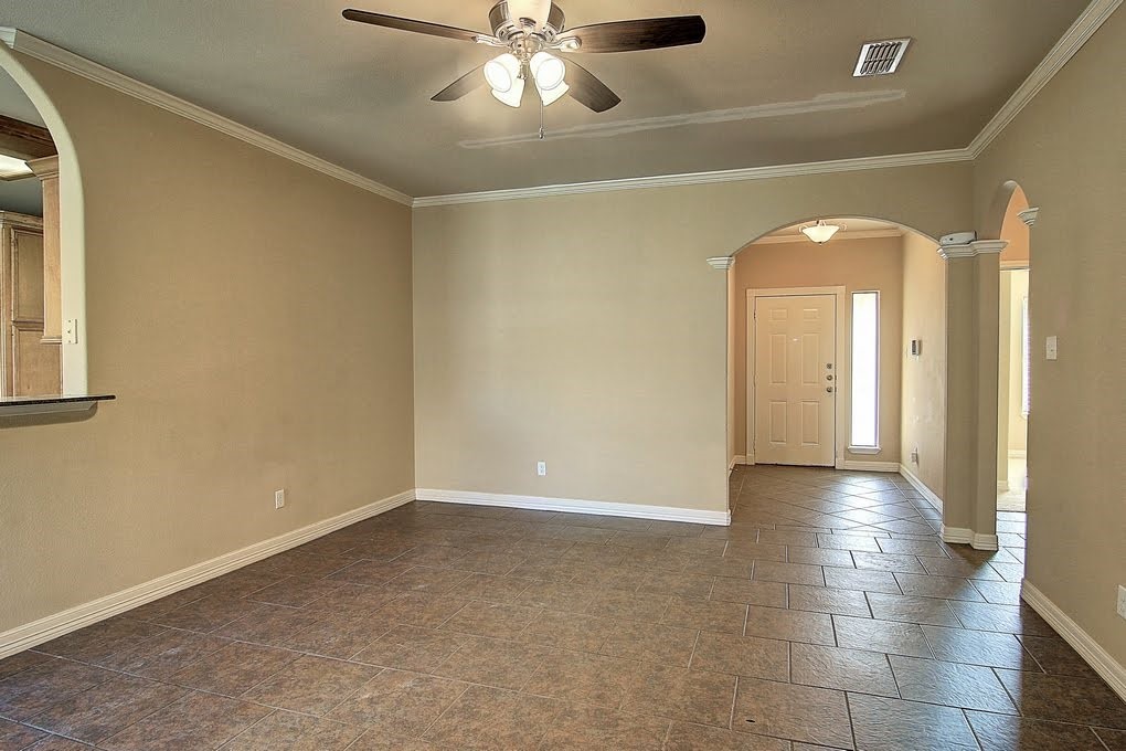 6824 Fox Tail Drive Corpus Christi, TX 78413 - Photo 15 of 40 en view of an empty room with a window