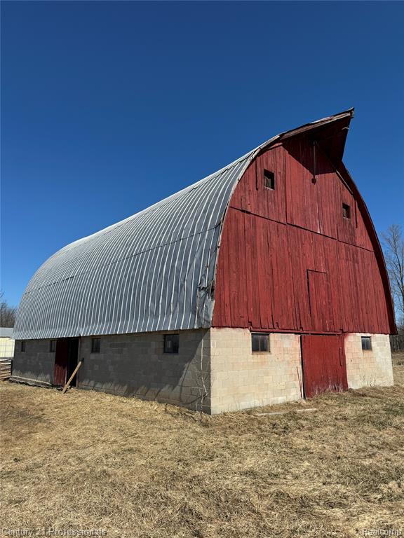 3608 South State Road Glennie, MI 48737 - Photo 4 of 42