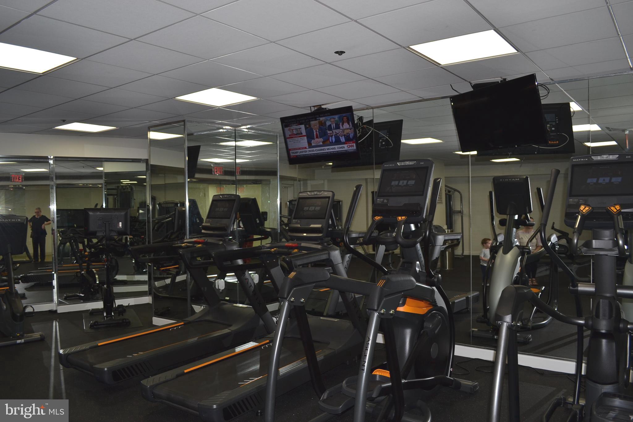 601 Pennsylvania Avenue Northwest, Unit 901 Washington, DC 20004 - Photo 11 of 22 Exercise room, well equipped